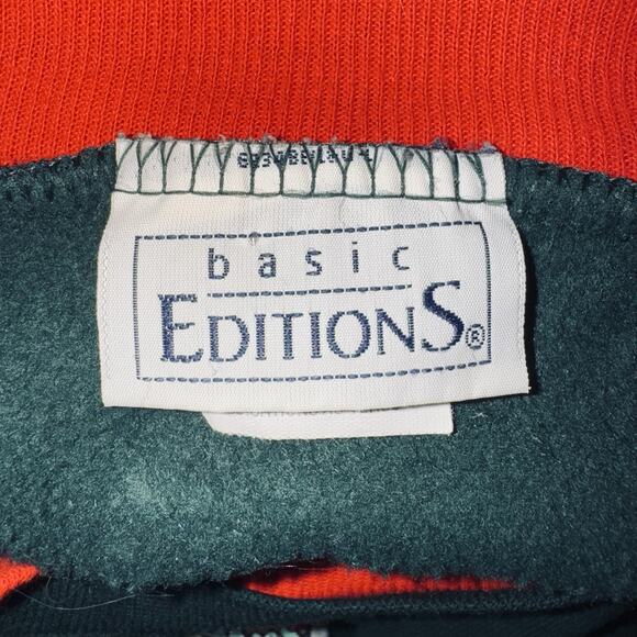 VTG Basic Editions LG Green Crew Boxy Ugly Sweater Holiday Puppy Kitten Winter - Picture 6 of 8